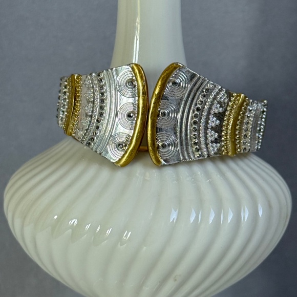 VINTAGE LUCKY BRAND Bracelet Cuff Hinge Clamp Silver Gold Rhinestones Boho (6) - Picture 5 of 7